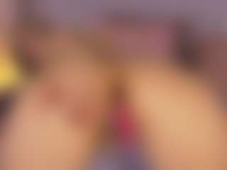 Live cam show with Ariana-sweet - Brown Eyes Blonde Hair on Camsoda