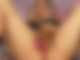 Live cam show with Ariana-sweet - Fingering Young Adult on AdultVida.com