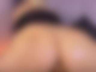 Live cam show with Ariana-sweet - Striptease on Hubzter Live