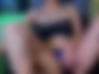 Live cam show with barbieambar - Petite on Camsoda