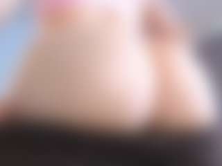 LynetteHeldreth's Live Sex Cam Show