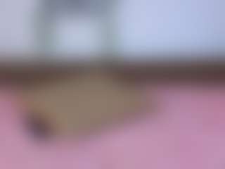 Live cam show with LynetteHeldreth - Skinny on Dare Cams