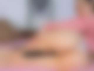 Live cam show with LynetteHeldreth - Camel Toe on crypto-cams