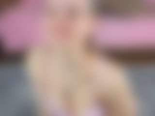 Live cam show with LynetteHeldreth - Camel Toe on SquirtSoMuch