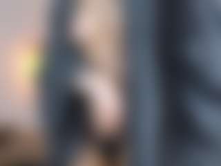 Live cam show with LynetteHeldreth - Petite on CamClone