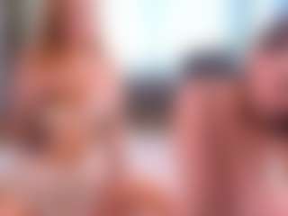 Live cam show with LynetteHeldreth - Striptease on Camsoda