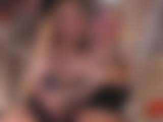 Live cam show with LynetteHeldreth - Strip on Mixed Magazine Live