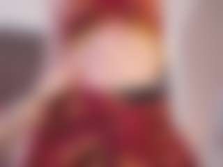 Live cam show with LynetteHeldreth - Brown Hair Petite on Camsoda