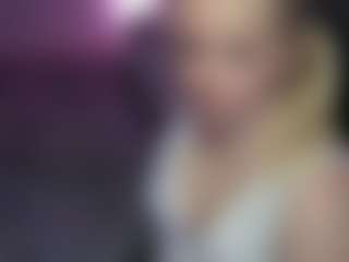 Live cam show with margotrobbie7 - Moaning on Gym Cam Girls