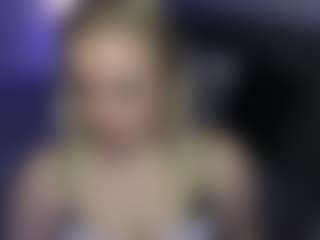 Live cam show with margotrobbie7 - Fingering on madthumbs