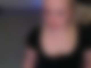 Live cam show with margotrobbie7 - College Curvy on AdultVida.com