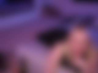 Live cam show with margotrobbie7 - Small Tits on StripNow