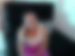 Live cam show with Milly-Sanchez - Middle Aged on TeamSkeetLive