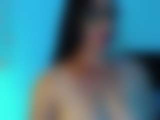 Live cam show with Milly-Sanchez - Public Mature on StripNow