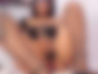 Live cam show with sugarburn - Strip MILF on Latina Girls