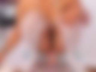 Live cam show with sugarburn - Skinny MILF on xxxlivecams.org