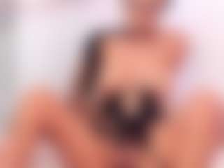 Live cam show with sugarburn - Brown Eyes MILF on livesuperchat.net