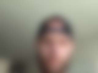 Cloudzz386's Live Sex Cam Show