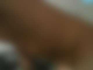 Cloudzz386's Live Sex Cam Show