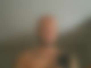 Cloudzz386's Live Sex Cam Show