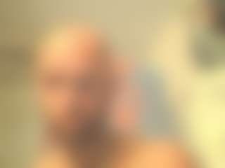 Cloudzz386's Live Sex Cam Show