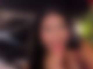 Live cam show with Vickyruiz1 - Deepthroat on Camsoda