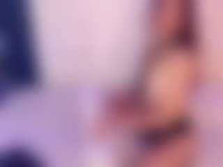 Live cam show with villaloboslia - Thong on LiveSexCams6