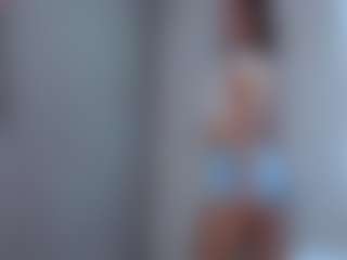 aliceqq's Live Sex Cam Show