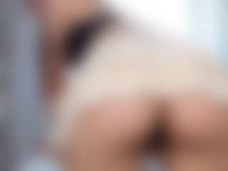 aliceqq's Live Sex Cam Show
