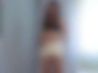 aliceqq's Live Sex Cam Show