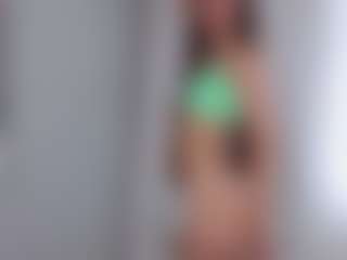 Live cam show with aliceqq - Brown Eyes on AdultVida.com