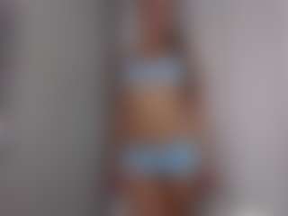 aliceqq's Live Sex Cam Show
