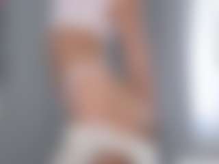 aliceqq's Live Sex Cam Show