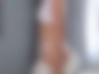 aliceqq's Live Sex Cam Show