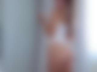 aliceqq's Live Sex Cam Show