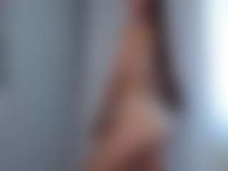 aliceqq's Live Sex Cam Show