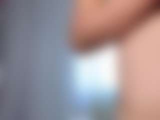 aliceqq's Live Sex Cam Show