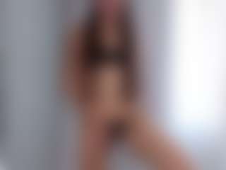 aliceqq's Live Sex Cam Show