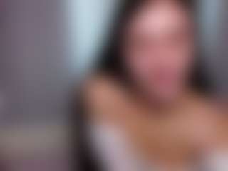 aliceqq's Live Sex Cam Show