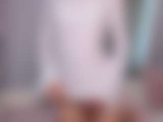 aliceqq's Live Sex Cam Show