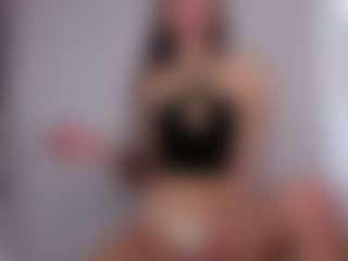 aliceqq's Live Sex Cam Show