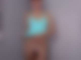 aliceqq's Live Sex Cam Show