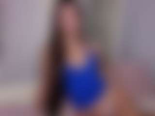 aliceqq's Live Sex Cam Show