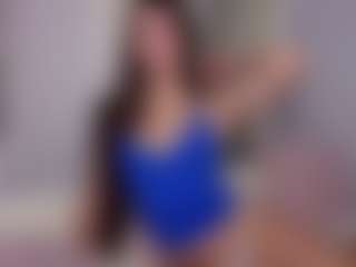 aliceqq's Live Sex Cam Show