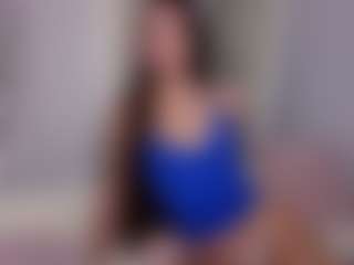 aliceqq's Live Sex Cam Show