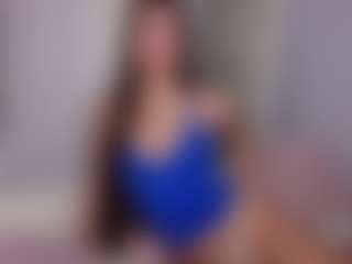aliceqq's Live Sex Cam Show