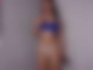 aliceqq's Live Sex Cam Show