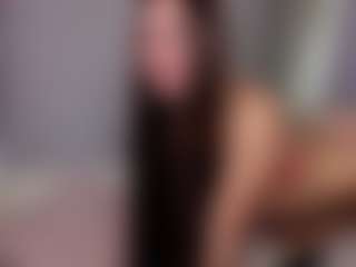 aliceqq's Live Sex Cam Show