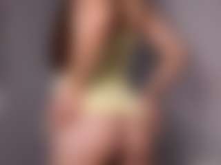 aliceqq's Live Sex Cam Show