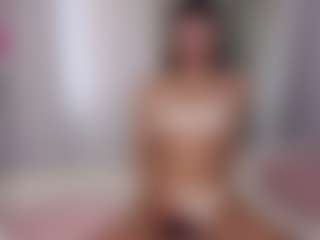 aliceqq's Live Sex Cam Show